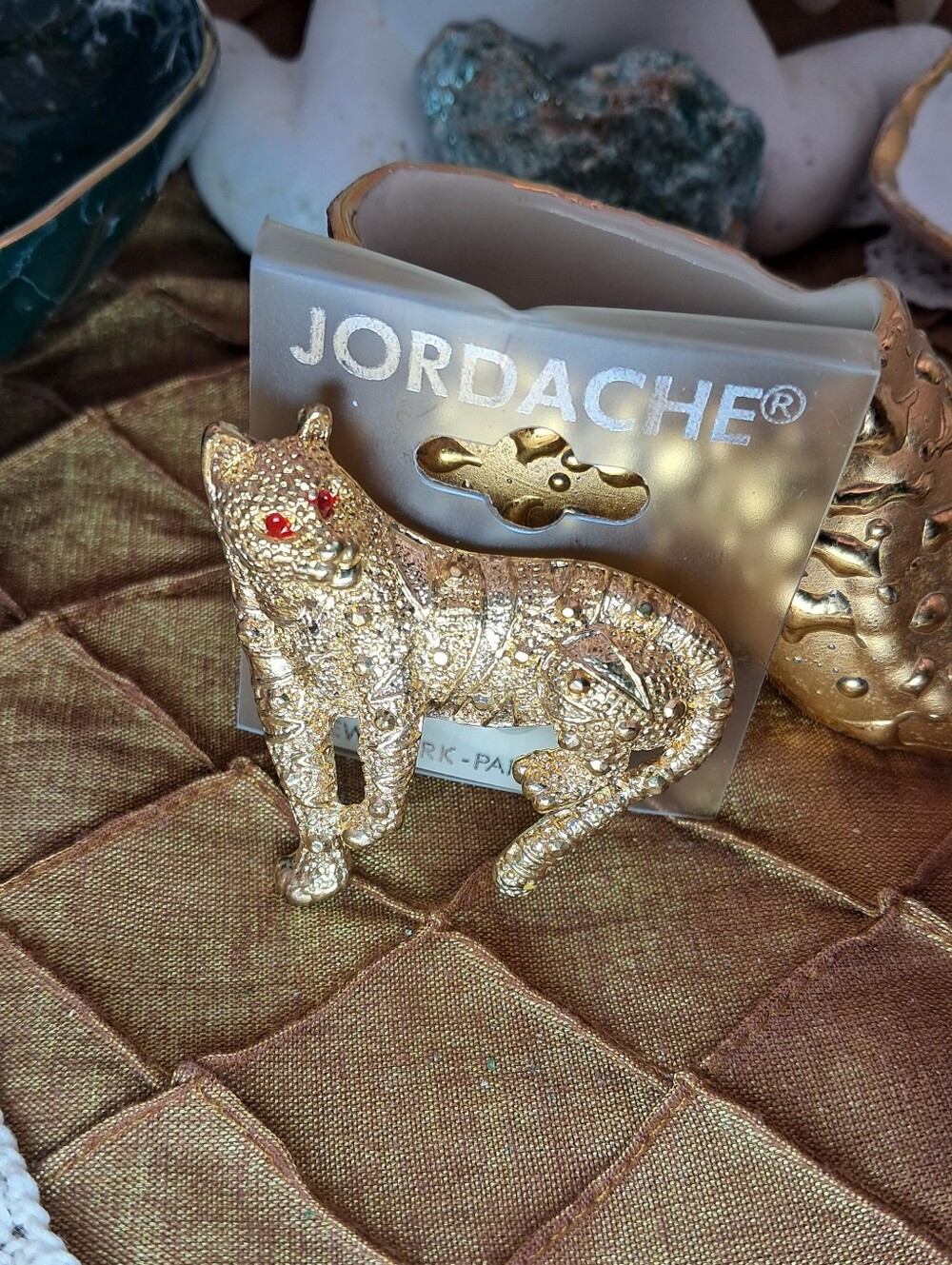 Vintage Jordache NOS Textured Cheetah Brooch w/ Red Enamel Eyes (Goldtone)